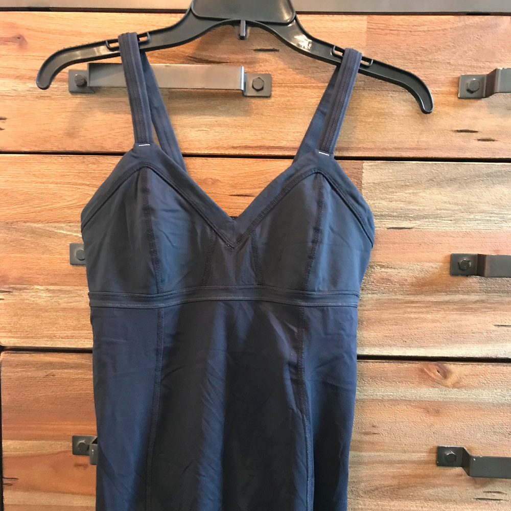 lululemon Run Tank in Black size 6